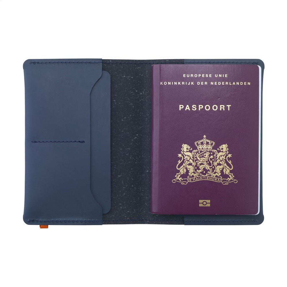 Recycled Leather Passport Holder paspoorthoesje